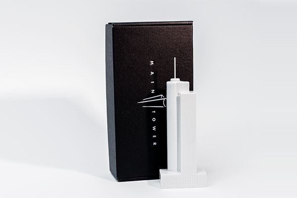 MAIN TOWER aus Porzellan (klein)